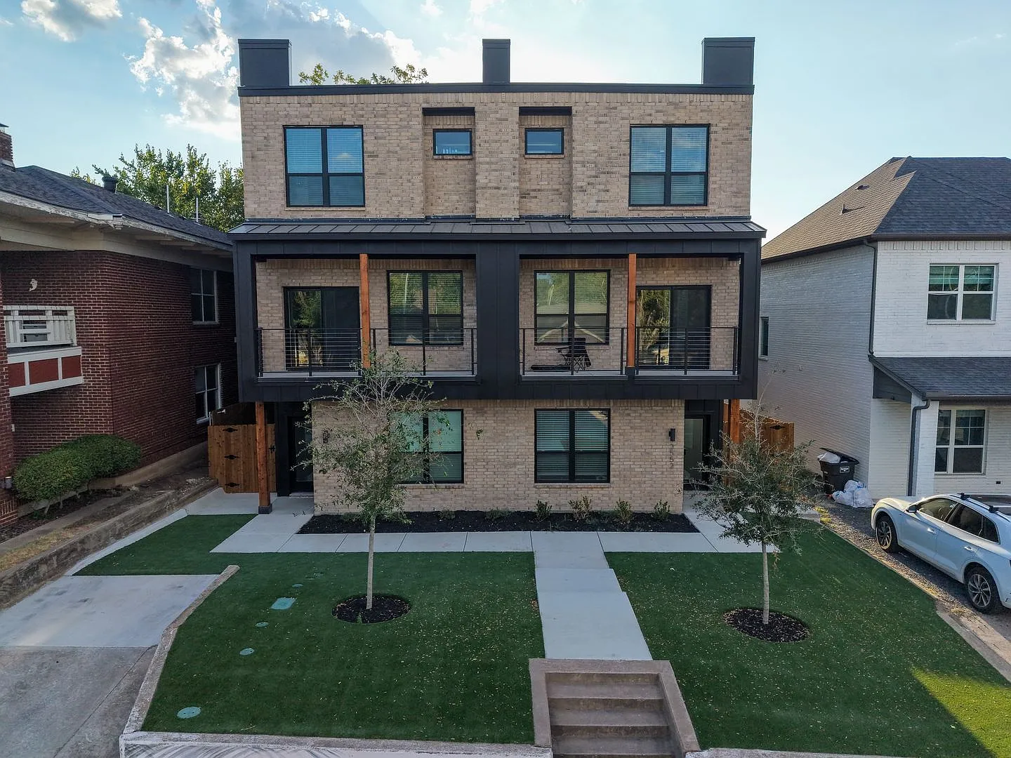 TCU-2554 S University Drive — Photo 3