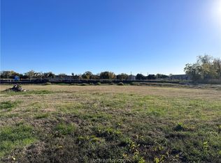 1004 N La Salle St, Navasota, TX 77868