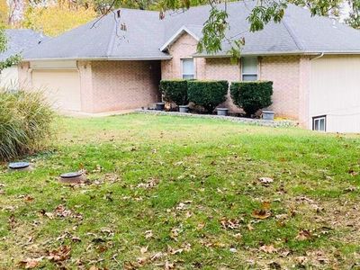 5800 S Honeysuckle Ln, Battlefield, MO, 65619