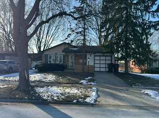 404 N Longwood Dr, Glenwood, IL 60425