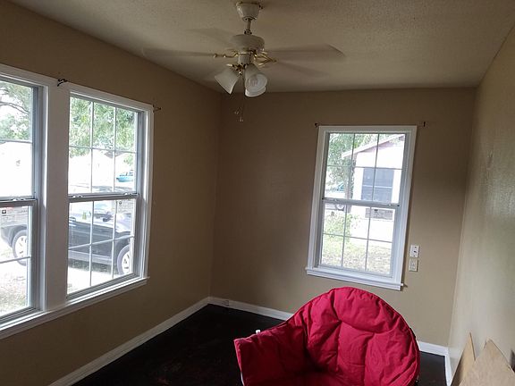2nd image of 115 Glamis Ave