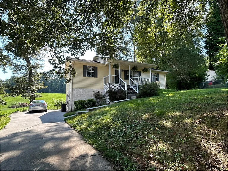 507 Sunshadow Ct — Photo 1