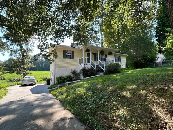 507 Sunshadow Ct, Clinton, TN 37716