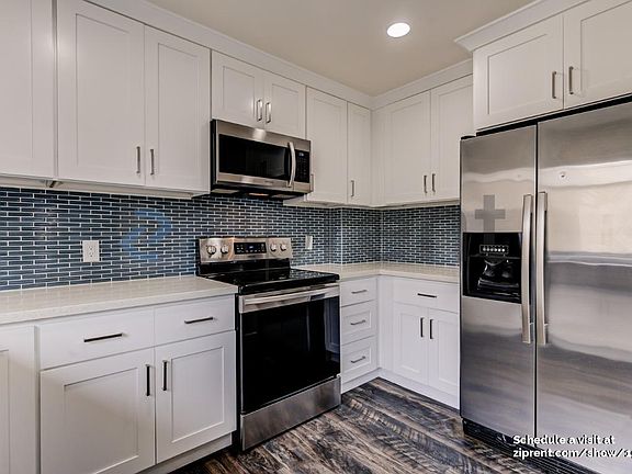 4th image of 201 Carriage Dr APT A