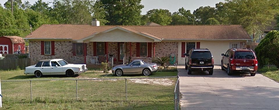 2nd image of 1999 Detroit Ave
