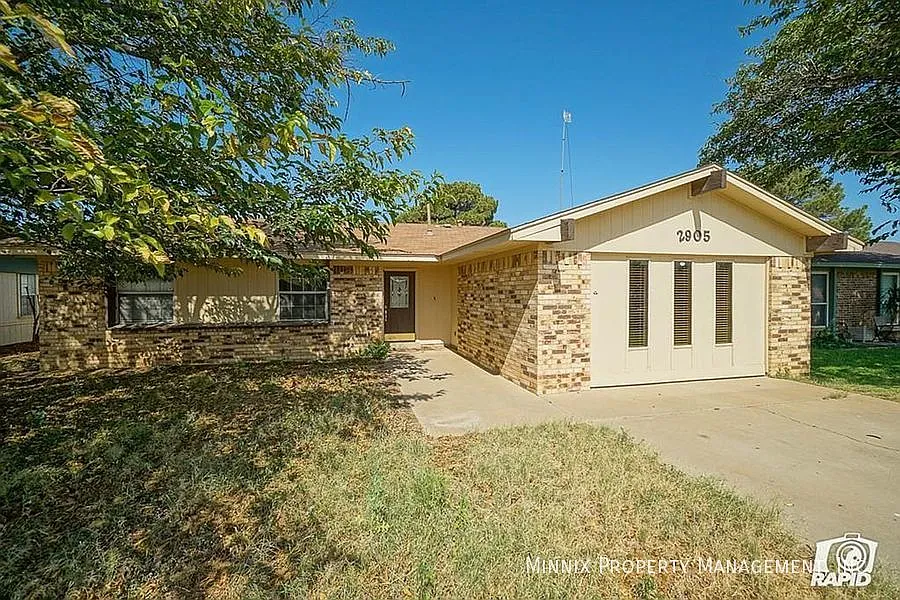 2905 Ventura Ave. — Photo 2