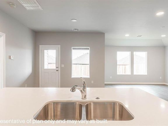 5th image of 2029 SW 45th St