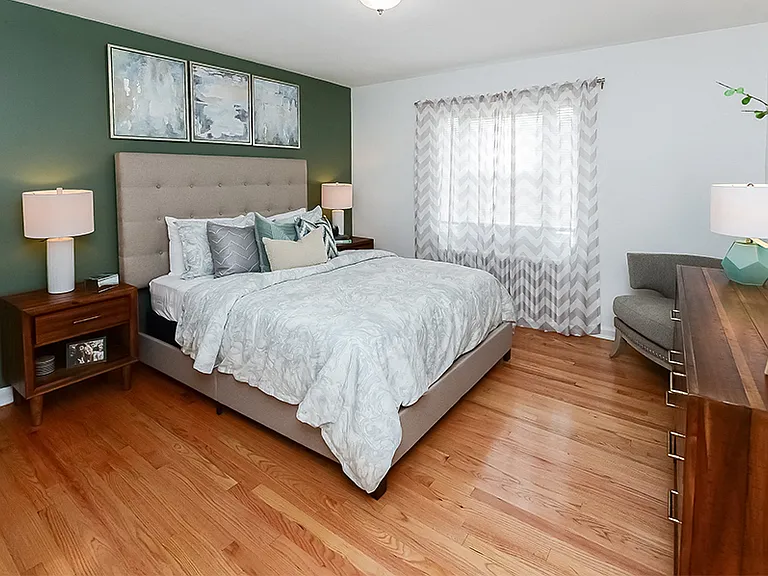 Elmwood Village Apartments and Townhomes — Photo 10
