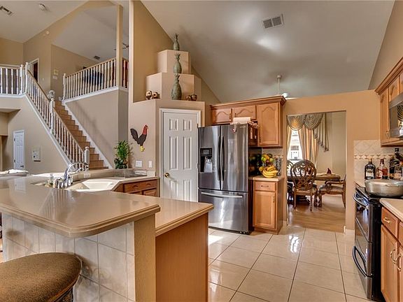 4th image of 2620 Hoffman Dr