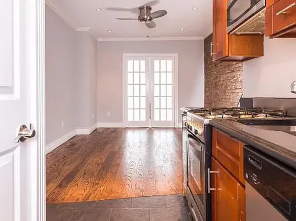 382 East 10th Street image 4 of 6