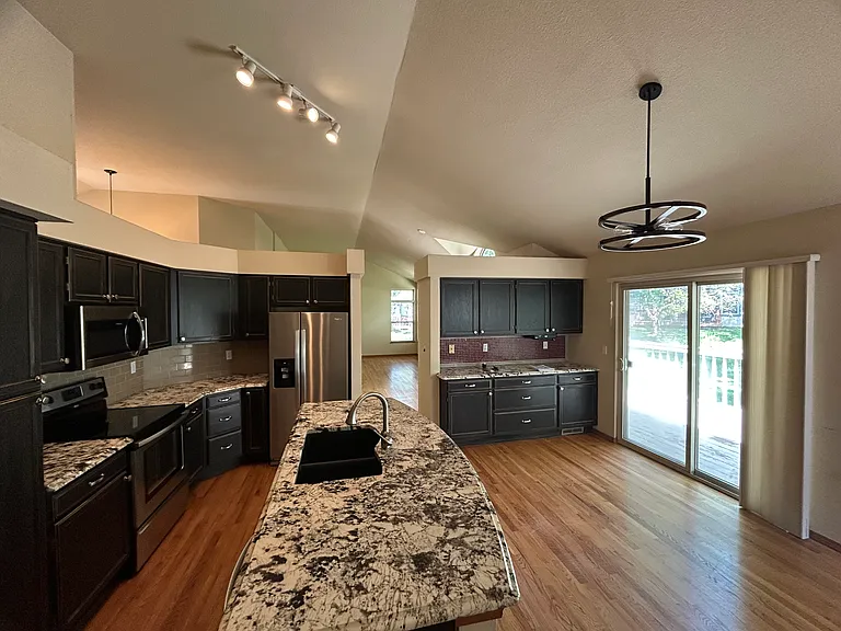 155 Fairfield Ln — Photo 5