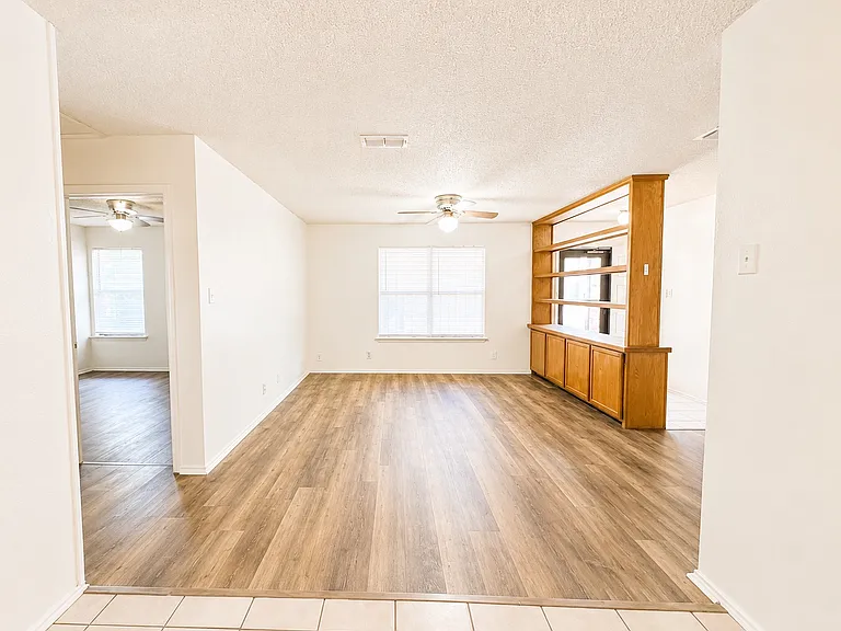 313 Casie Ct #313 — Photo 3