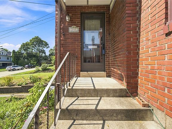 3rd image of 233 Adeline Ave