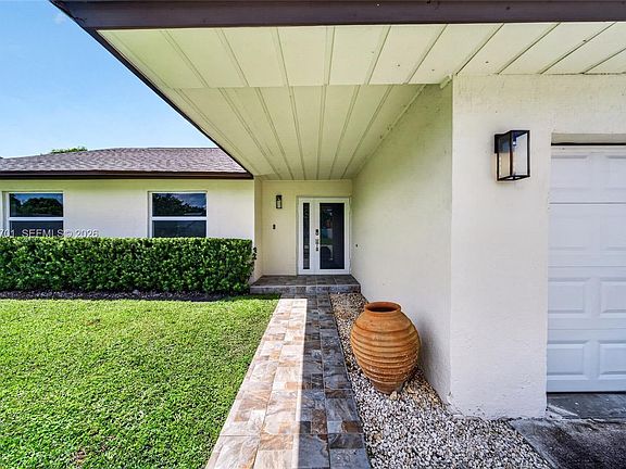 5th image of 12840 SW 147th Terrace Rd
