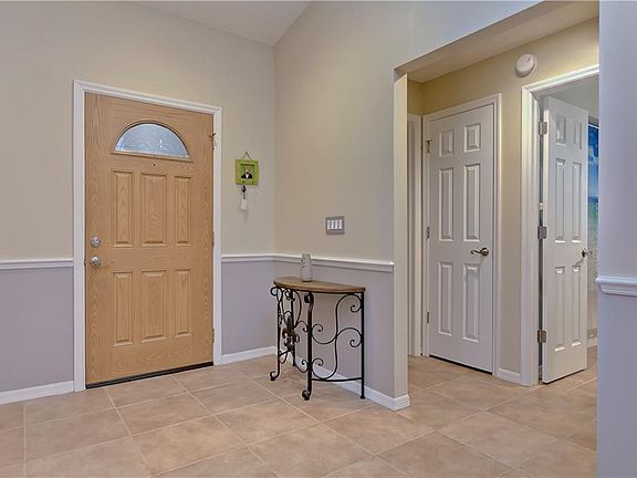 3rd image of 1927 Erin Brooke Dr