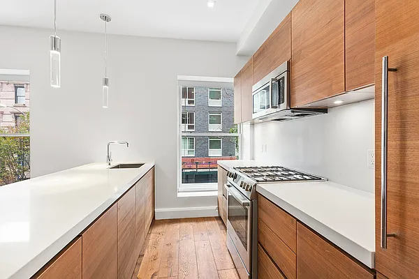 Rented by Compass | media 19