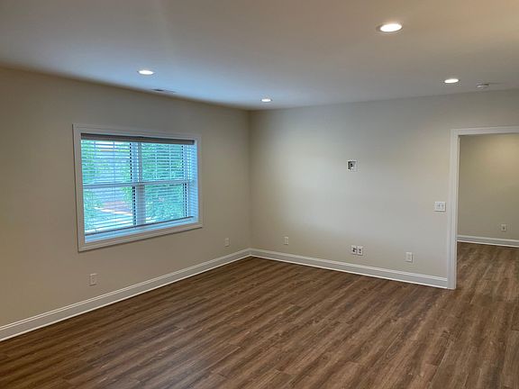 5th image of 205 W Main St #5