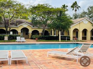 2600 S University Dr APT 130, Davie, FL 33328
