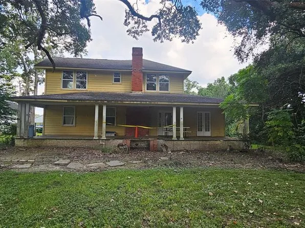 3339 E Bayou Drive, Dickinson, TX 77539