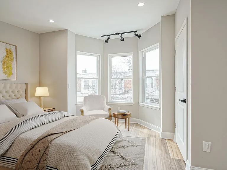 1539 S Wilton St — Photo 3