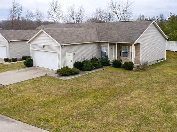 2nd image of 851 Emerald Lake Pkwy