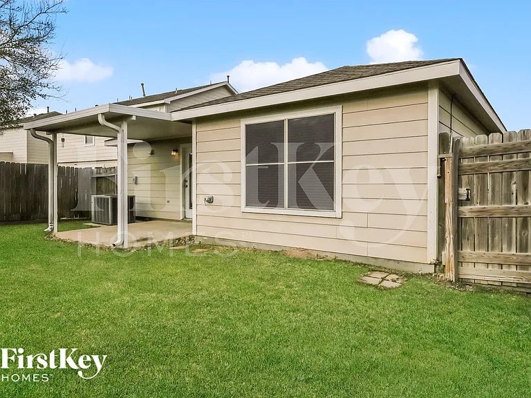 29311 Legends Hill Dr — Photo 15