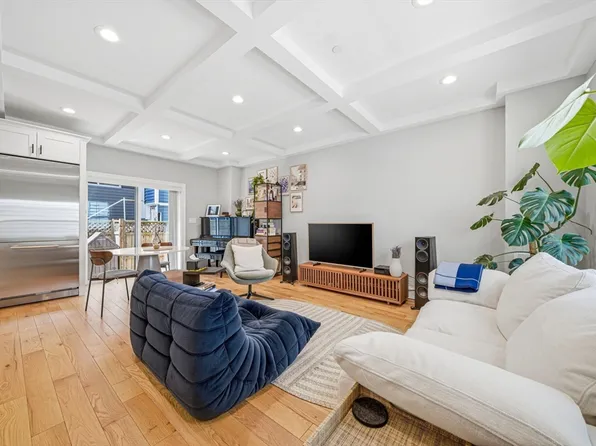 51 Oliver St #2, Somerville, MA 02145