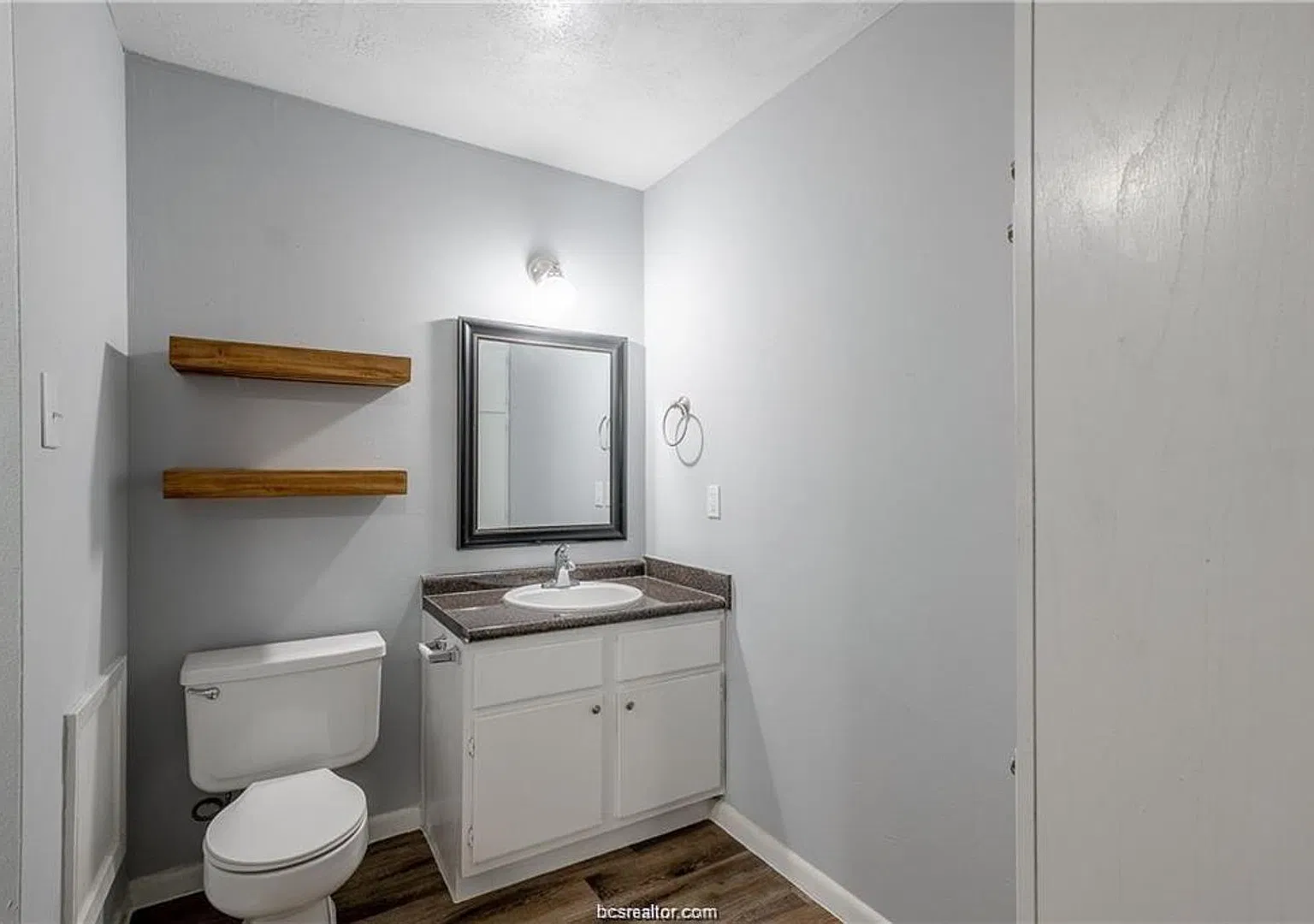 1404 Summit Street #A — Photo 4