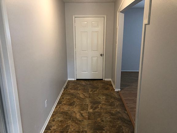 4th image of 10930 Ensbrook Dr