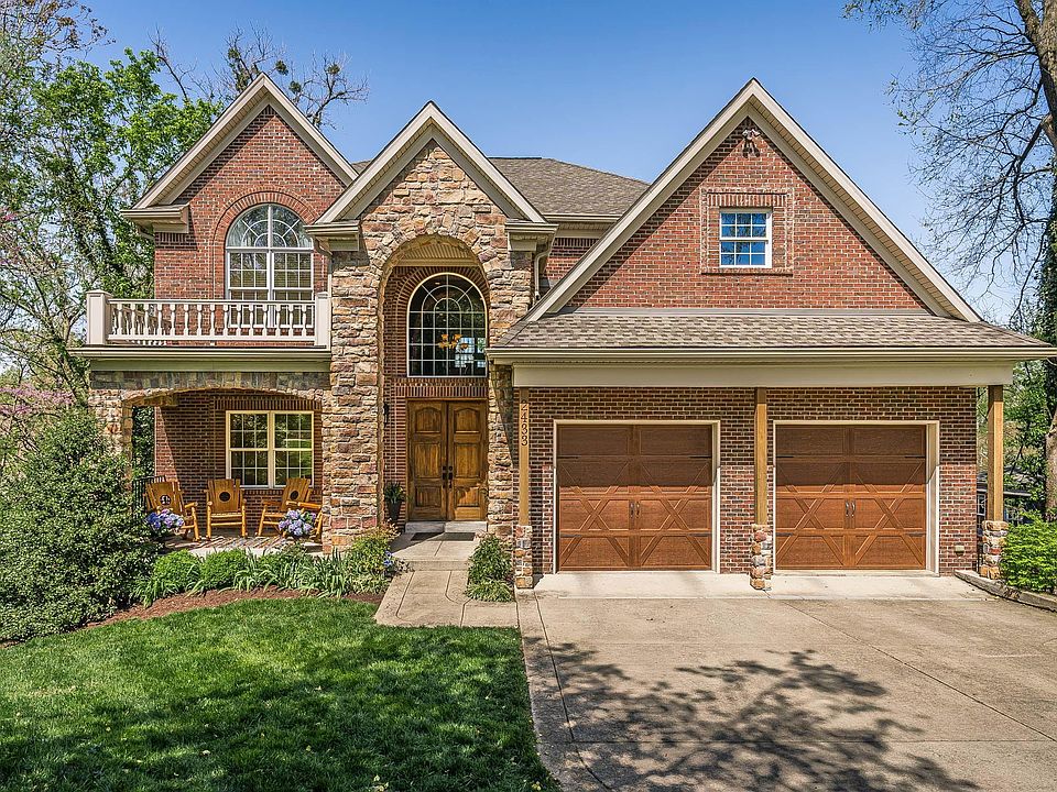 1st image of 2433 Ashwood Dr