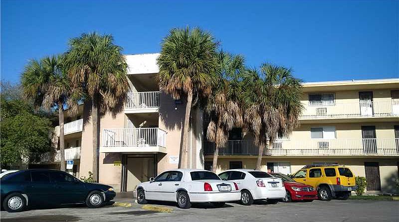 1st image of 11051 SW 200th St APT 305A