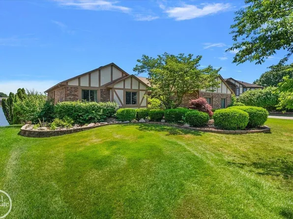 3286 Sandy Point, Shelby Township, MI 48316