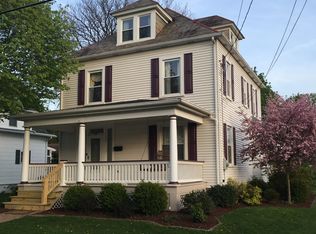 318 E Spring St, Zelienople, PA 16063