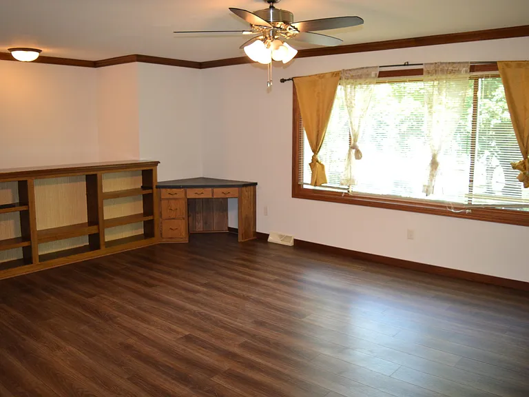 1870 Sand Ridge Ct — Photo 13