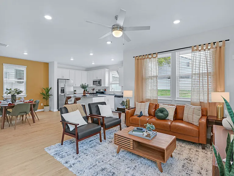 Los Cielos at Brooks Luxury Rentals — Photo 16