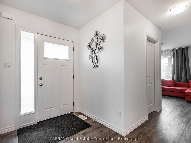 1 Mill St W #1 — Photo 3