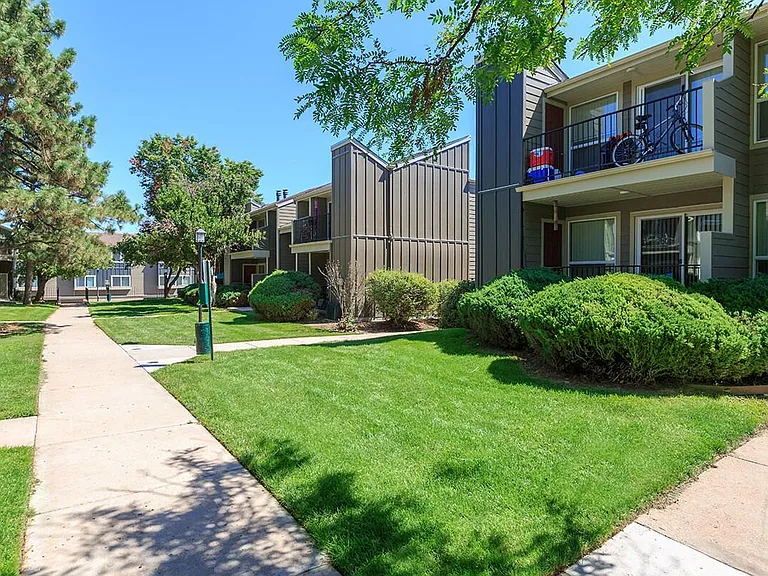 The Girard at Cherry Hills — Photo 11