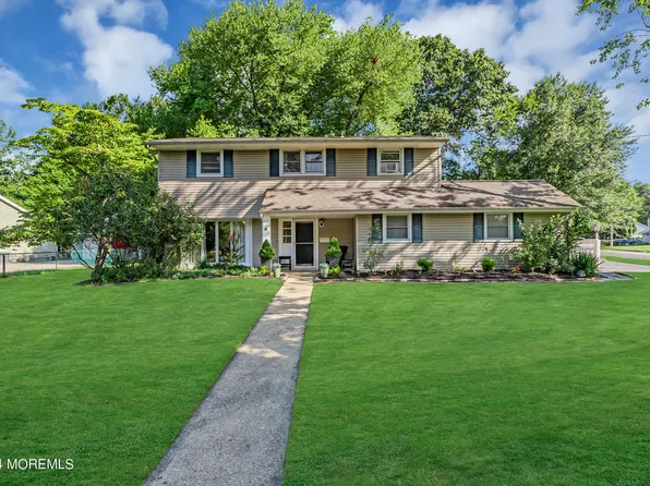 6 Barbara Ln, Oakhurst, NJ 07755