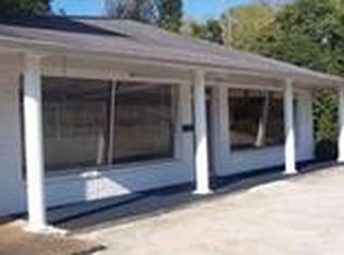 402 S College St, Winchester, TN 37398