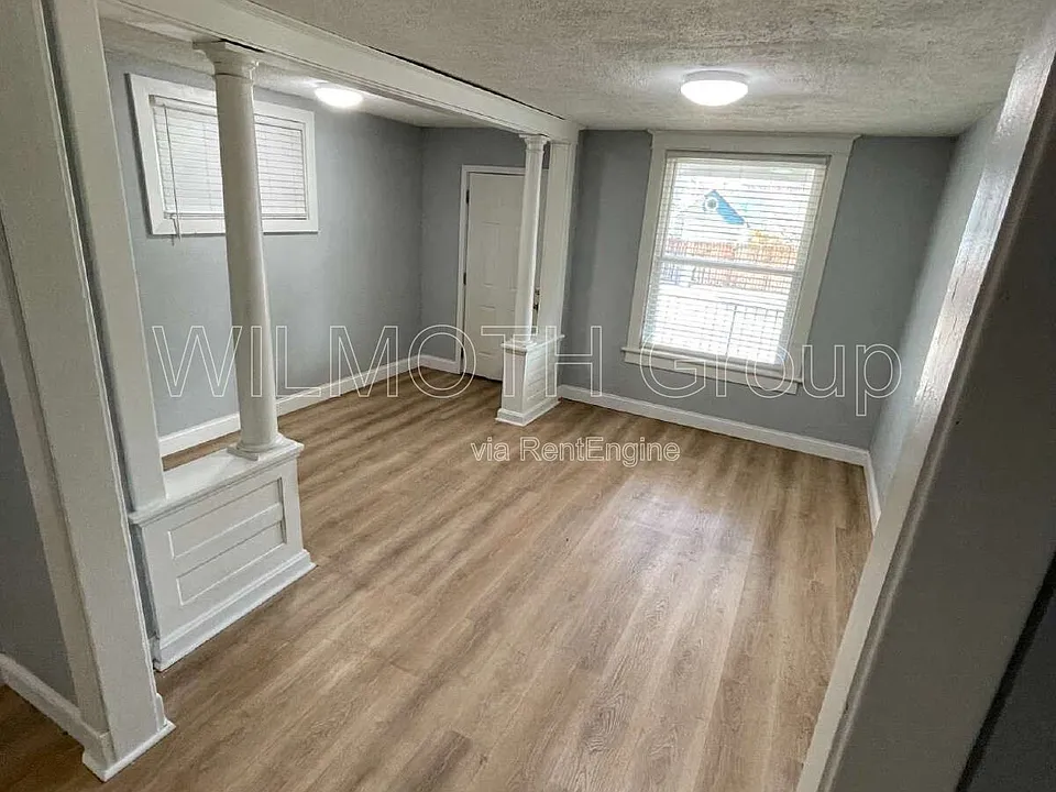 12 N Randolph St