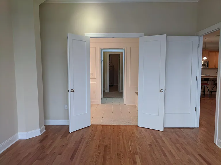 2929 McGee Trfy #406 — Photo 10