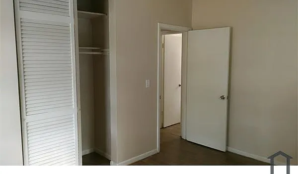 1168 Penfield Ave — Photo 9