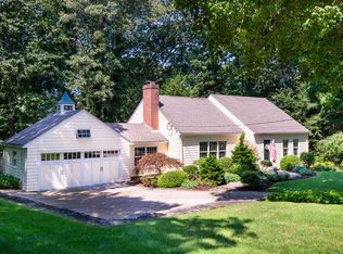 4 Oak Dr, Centerbrook, CT 06409