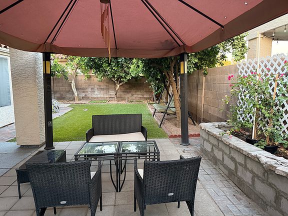 3rd image of 1551 W Park Ct