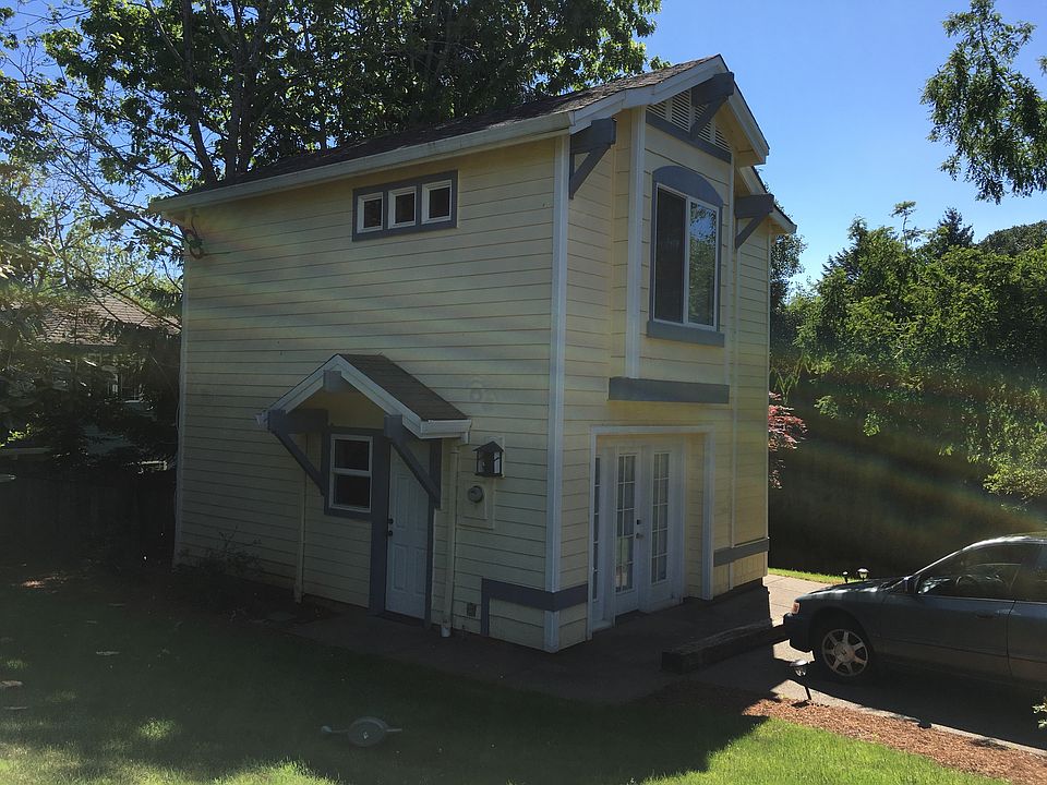 The Cottage with Parking Space