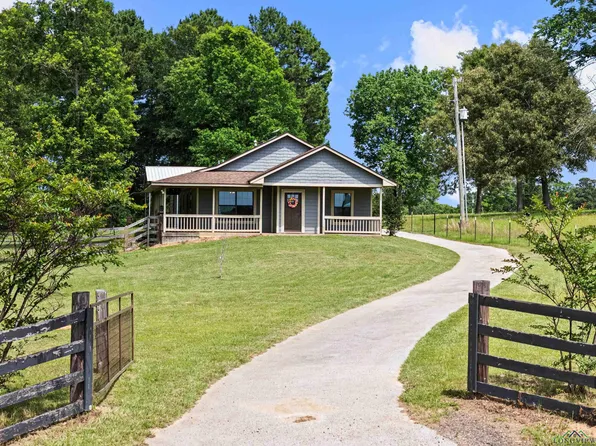 2946 Buchanan Rd, Hallsville, TX 75650