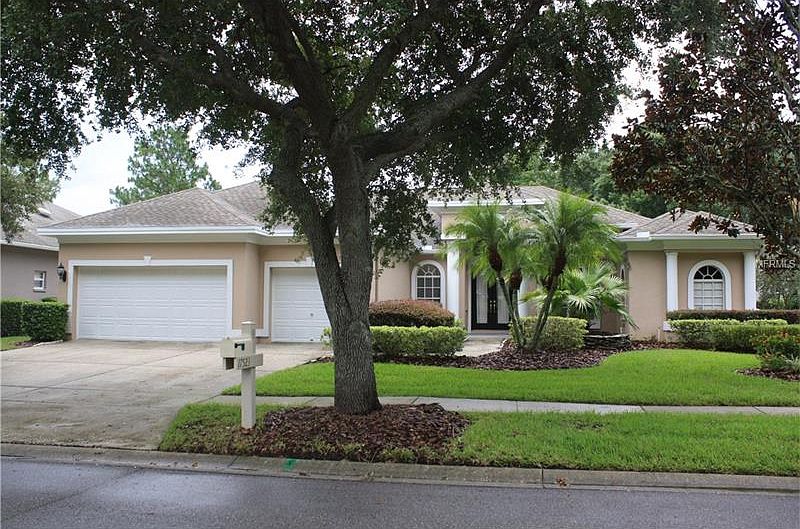 1st image of 17523 Edinburgh Dr