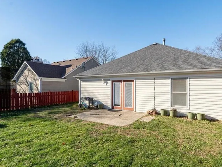 4768 Shenandoah Dr — Photo 15
