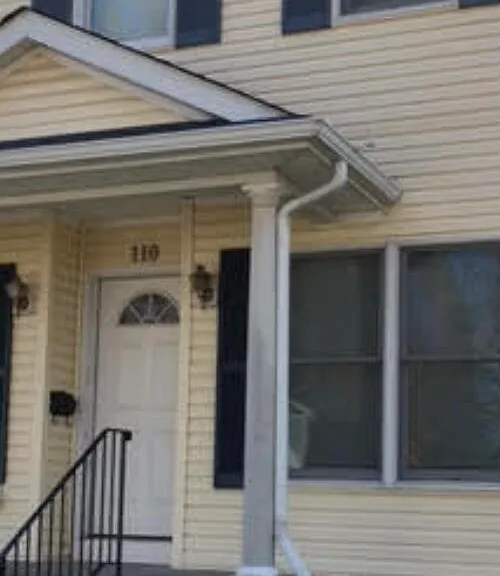 110 Poplar Ave — Photo 1