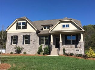 6906 River Gate Ct, Oak Ridge, NC 27310